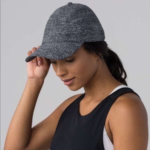 Unworn Lululemon Baller Hat (Salt Alpine)